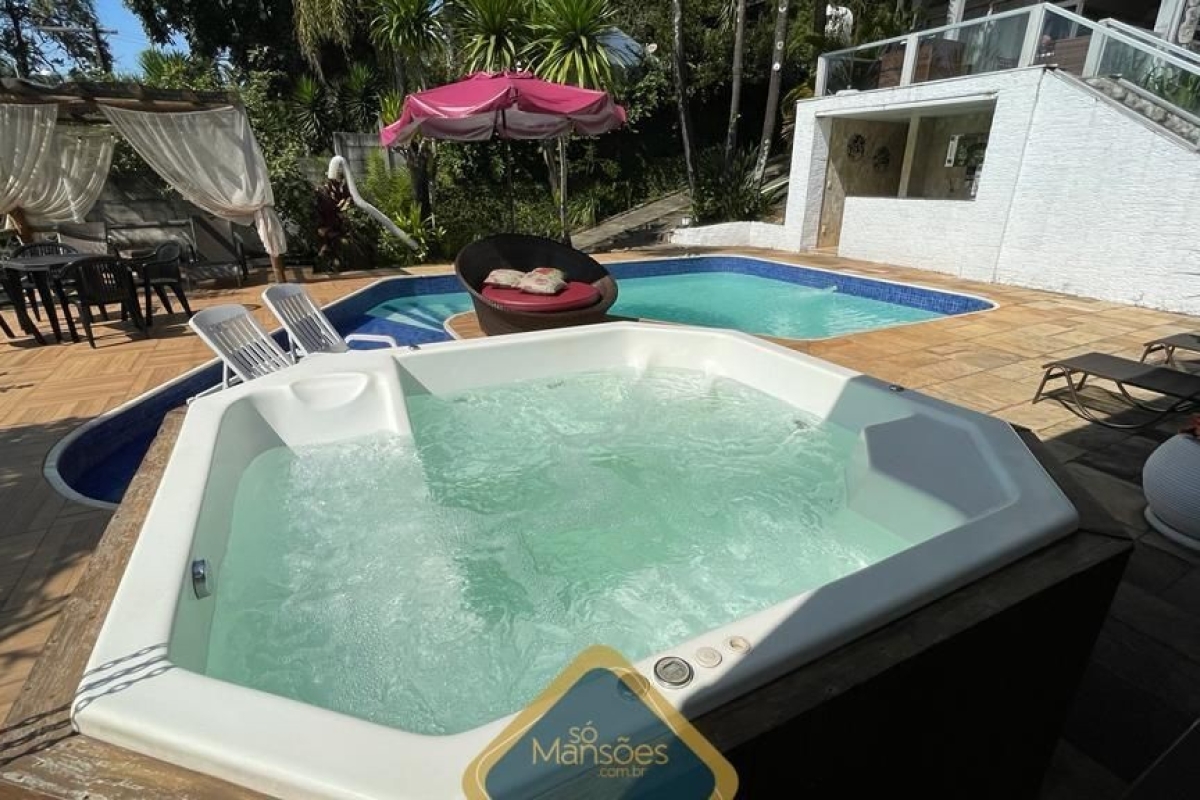 Casa Espaçosa de 1.005 m² à Venda com 10 Suítes e Sauna no Ouro Velho ...