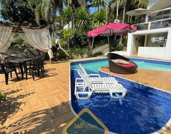 Casa Espaçosa de 1.005 m² à Venda com 10 Suítes e Sauna no Ouro Velho Mansões, Nova Lima - MG