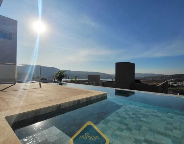 MARAVILHOSA CASA COM VISTA PARA LAGOA DOS INGLESES NO ALPHAVILLE