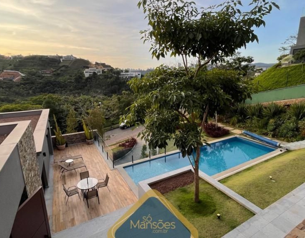 OPORTUNIDADE ÚNICA: LINDA CASA PARA ALUGUEL NO CONDOMÍNIO VALE DOS CRISTAIS!
