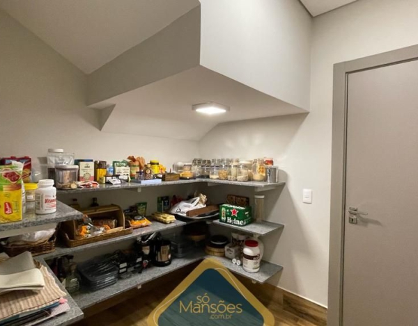OPORTUNIDADE ÚNICA: LINDA CASA PARA ALUGUEL NO CONDOMÍNIO VALE DOS CRISTAIS!