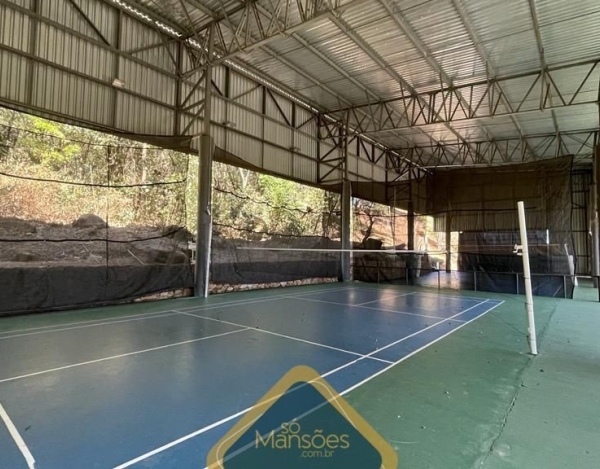 Casa Espaçosa de 332 m² à Venda com 4 Suítes e Home Cinema no Condomínio Retiro do Chalé, Brumadinho - MG