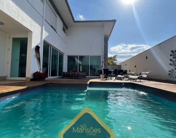 Casa de Luxo de 669 m² à Venda com 4 Suítes e 4 Vagas no Alphaville - Lagoa dos Ingleses, Nova Lima - MG