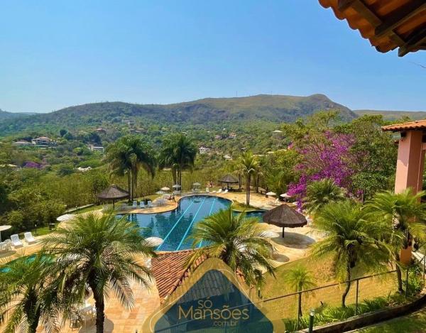 LINDA CASA DE 4 QUARTOS À VENDA NO CANTO DAS ÁGUAS